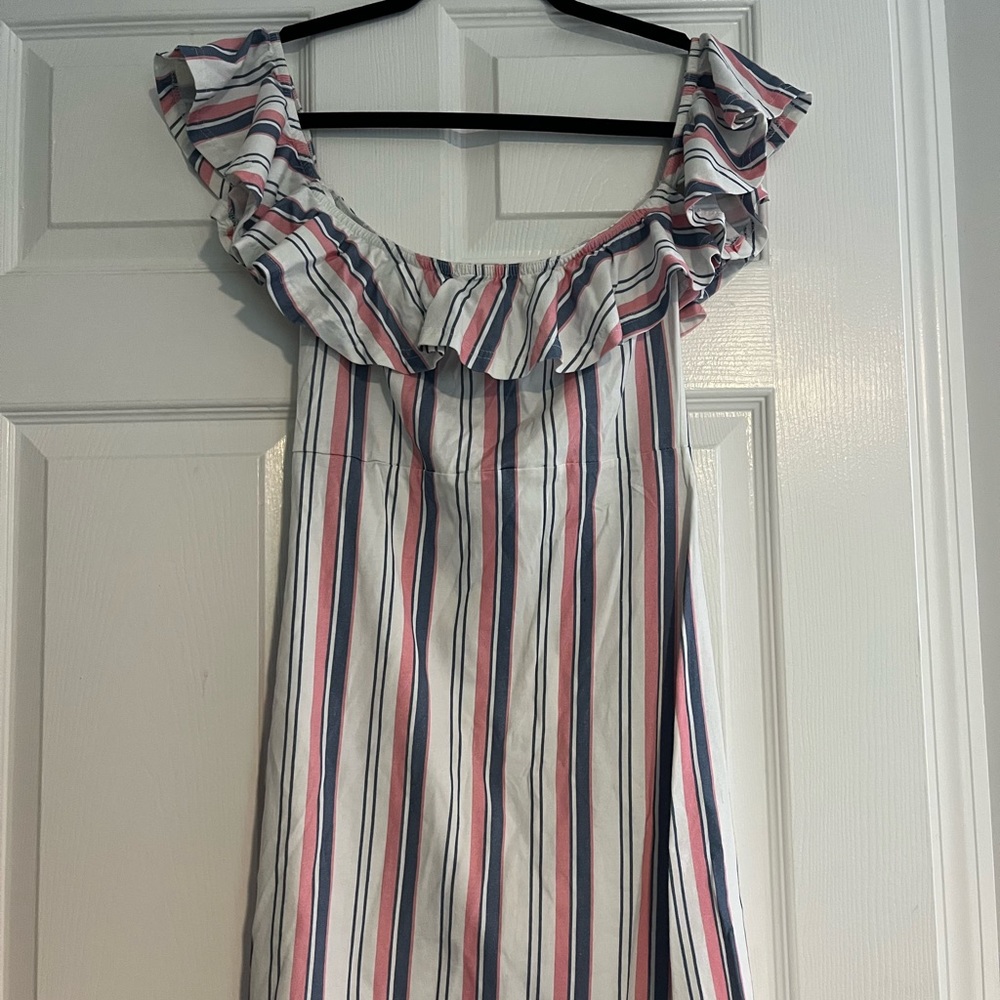 Off the shoulder sundress!
